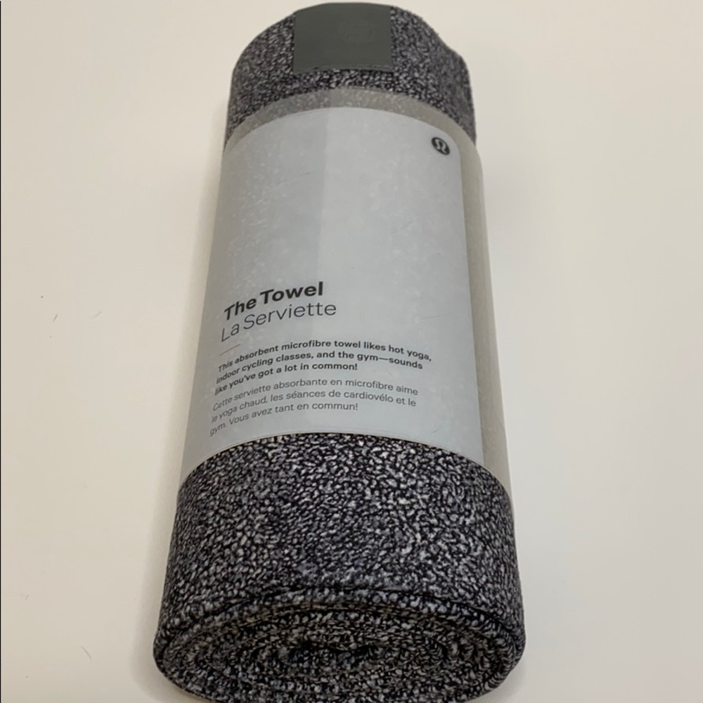 🌹 HP 🌹 NWT Lululemon The Towel